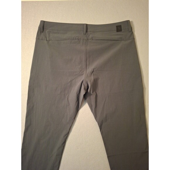Vuori Aim Pant Men 36x29 Charcoal Chino Performance Stretch Golf Travel Athletic - Picture 9 of 11